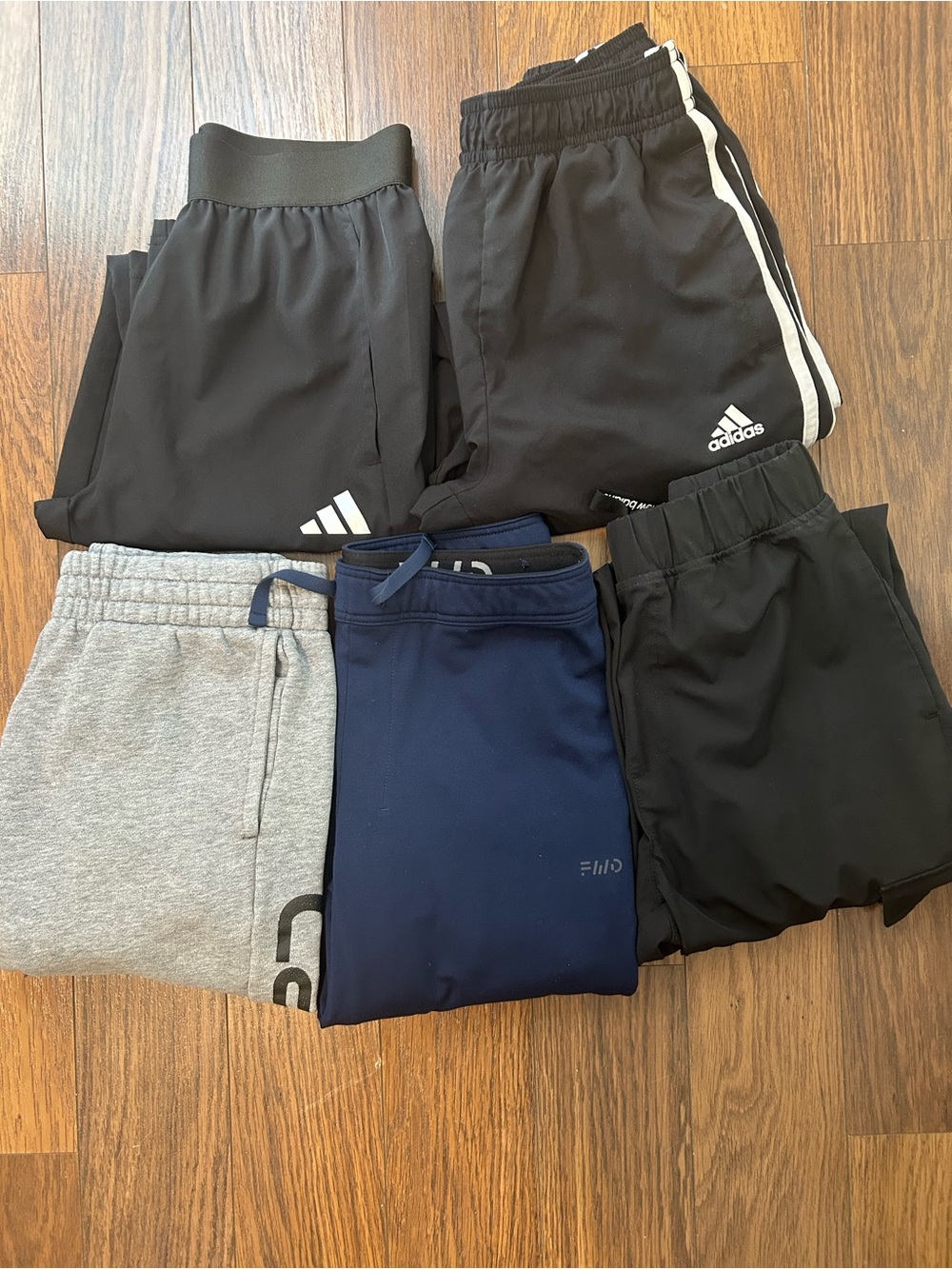 Boys sweat pant bundle. Adidas, Carhartt, filo, new balance